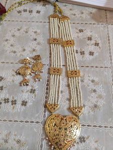 Elegant Pearl Necklace & Earrings Set