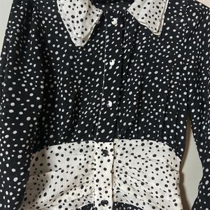 Chic Polka Dot Midi Dress 🖤🤍