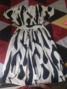 Chic Abstract Print Midi Dress