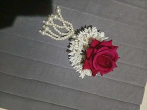 Floral Hair Accessory with Pearls