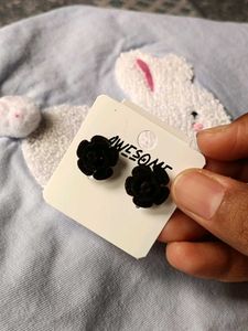 Cute Black Rose Stud Earrings