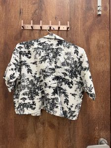 Classy Print Button-Up Cropped Shirt