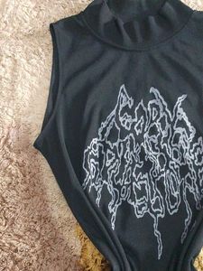 Sleeveless Graphic Print Mock Neck Top