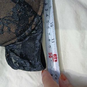 🤎 Elegant Black Lace Bra