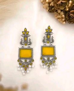 Elegant 😍 Yellow Stone &amp; Pearl Dangle Earrings