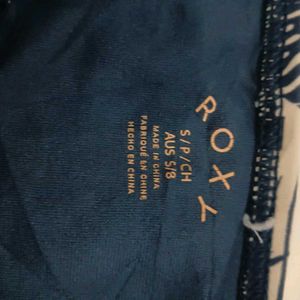 ⭐ roxy 34 size look