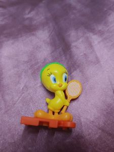 Cute Tweety Bird Tennis Kinder Joy