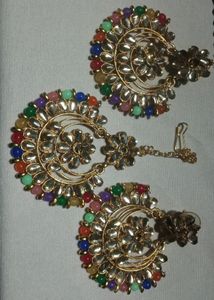 Earrings With Maang Tika