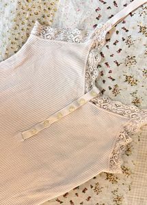 Lace coquettish Trim Cami