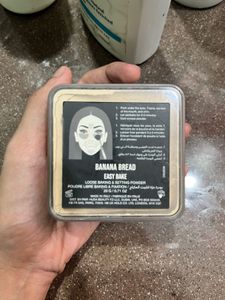 Huda Beauty easy bake