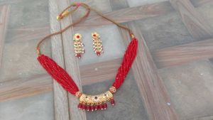 high quality Stunning Red Beaded Necklace & Earrin