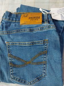 New jeans with tag