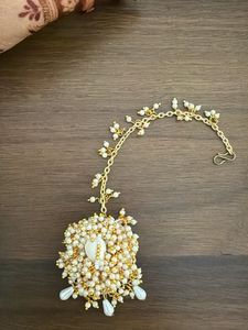 Exquisite Pearl Maang Tikka