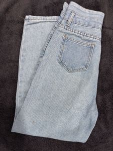 Urbanic Light Wash Denim Jeans