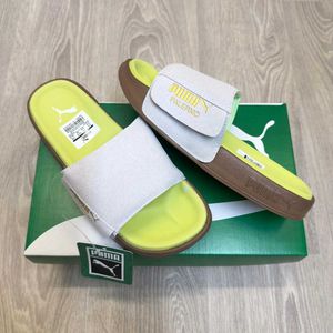 Puma flip flops