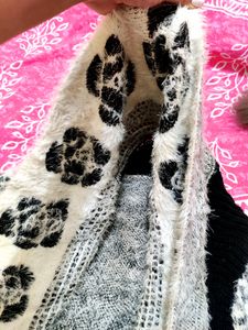 Women Black &amp; White Rose Design Sweater With Stylish Hoodie