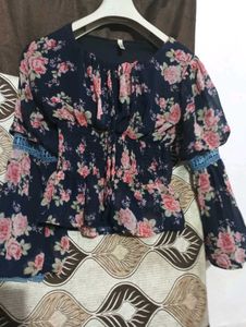 beautiful blouson top
