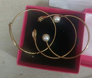 Avon Antique Brand New Set Of 3 Bangles