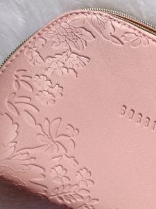 Bobbi Brown Clutch ♥️💕