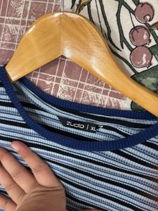 ZUDIO navy blue top