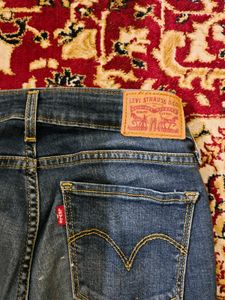 Levi's Bootcut Jeans