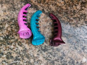 Earrings And Hair Clips An Bangle