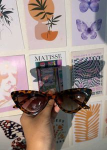 Chic Leopard Print Cat-Eye Sunglasses