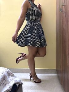 Chic Houndstooth Fit &amp; Flare Dress