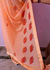 Peach Floral Saree😍👌
