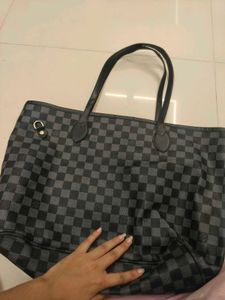 Stylish Checked Tote Bag