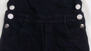 Very  Stylish Short Dangri