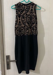 Elegant Black Patterned Dress