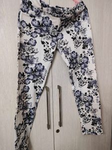 Wills sports Floral Print Slim Fit Pants