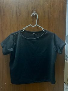 Black Crop Top/ Baby Tee