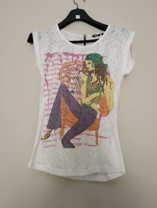 Trendy Graphic Print Sleeveless Top