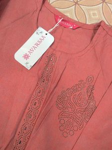 Avaasa Medium Dusty Pink Embellished Straight Kurt