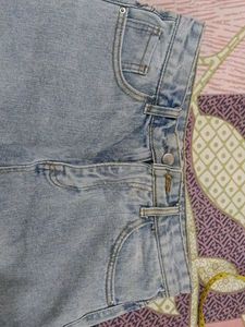 Stunning Urbanic Shorts - M size