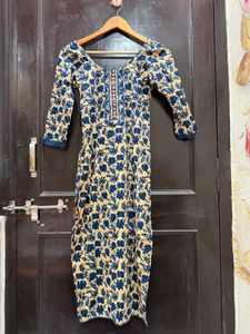 Beautiful Dark Blue Floral Print Kurta