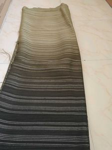 Elegant Striped Saree With Sequin Blouse Piece