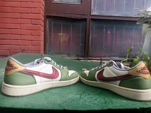 Nike Air Jordan 1 Low "dragon Green"