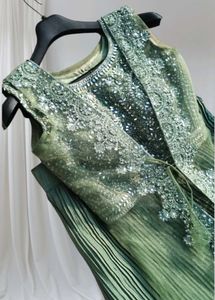 🆕🆕2 In 1 Indo Western Mehendi Outfit