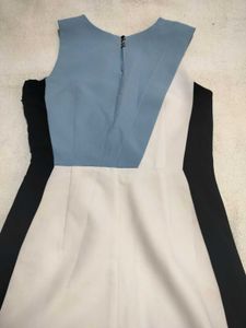 Van Heusen Color Block Sheath Dress 💙