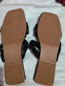 Stylish Black Leopard Print Flats
