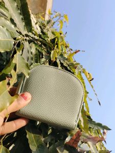 Floral Embroidered Coin Purse