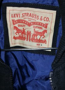Levi's Stylish Black Bomber Jacket - Size
