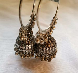 combo of 2 oxidised lightweight earrings.