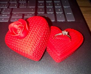 Stunning Heart Ring Box