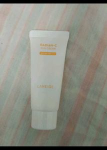 Sample of 2 Popular viral sunscreen