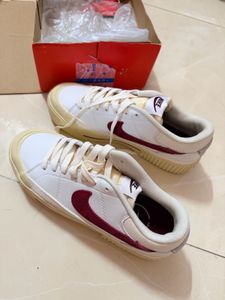Women Nike legacy court Lift Sneakers
