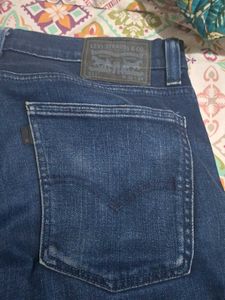 Levis Dark Wash Denim Jeans